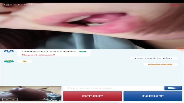 Slut want suck dick very pretty lips👄