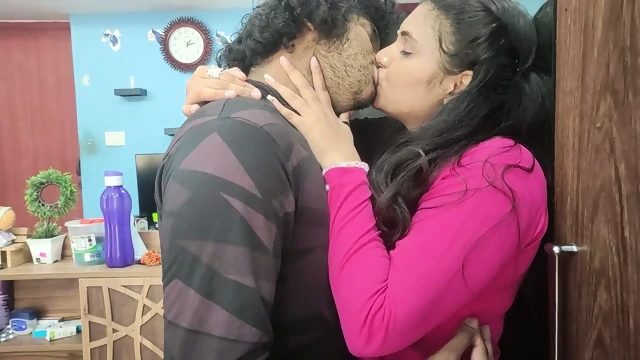 Vaishnavy Hot Boobs Press and Lip Lock by Sharun Raj Mallu Couple Hot Boobs Press and Lip Suck Indian Couple Hot Boobs Press