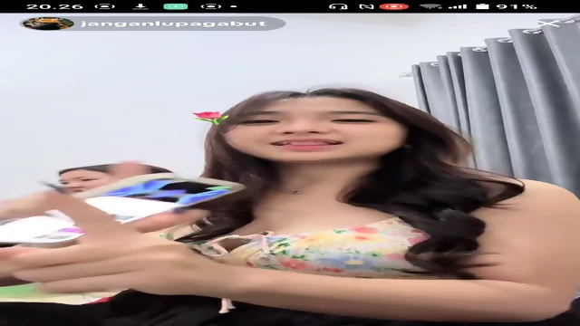 Cewek cantik live tiktok