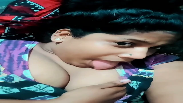 Tamil aunty thangam shows her boobs Ass and pussy for the first time instagram exclusive photos and videos