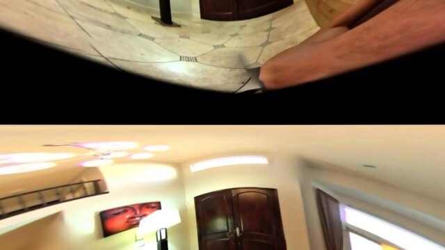 Nikki Benz monta una gran polla VR