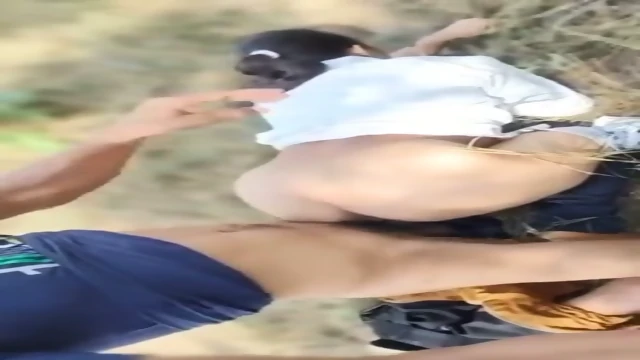 Desi cute girl cheating outdoor fuck with boyfriend best friend