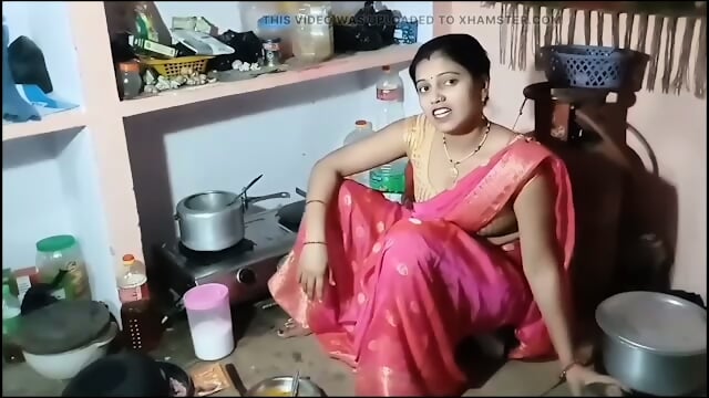 Cute School Girl First Time - POV 22 Indian Teen Mature Porn feat Rajlaxmi aunty