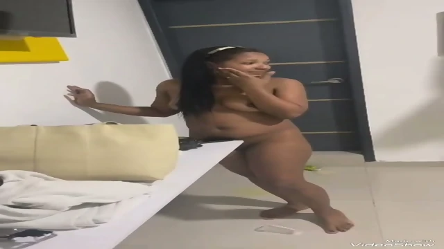 Esposa encuentra a su esposa con rica putita