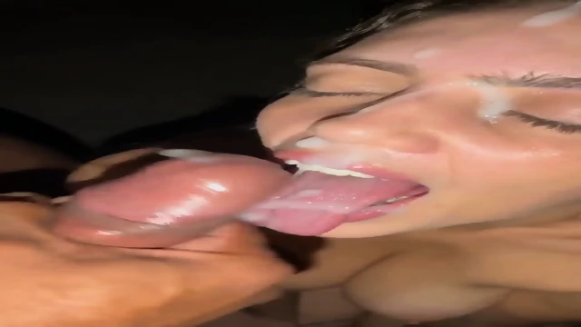 Esposa Levando Gozada De Dois Na Cara