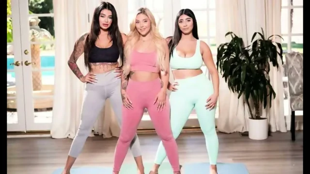 Tattooed slim girls had sex after yogapMqugT2