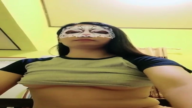 Penjaga warung Madura