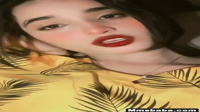 cute girl fingering show pussy and finger