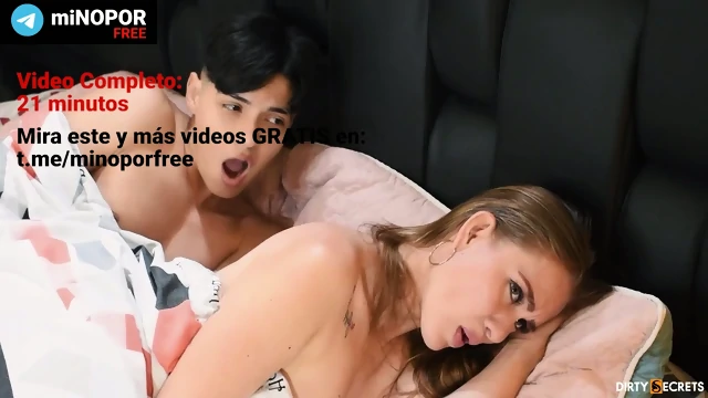 Madrastra hot folla con su hijastro miedoso