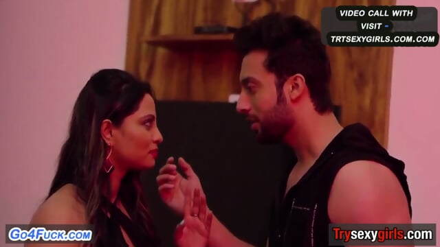 College bachelors Girls and Boys Party On Sex