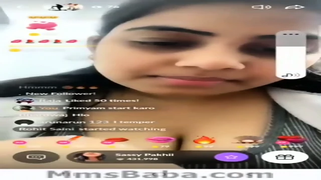 Tango premium show boob & pussy