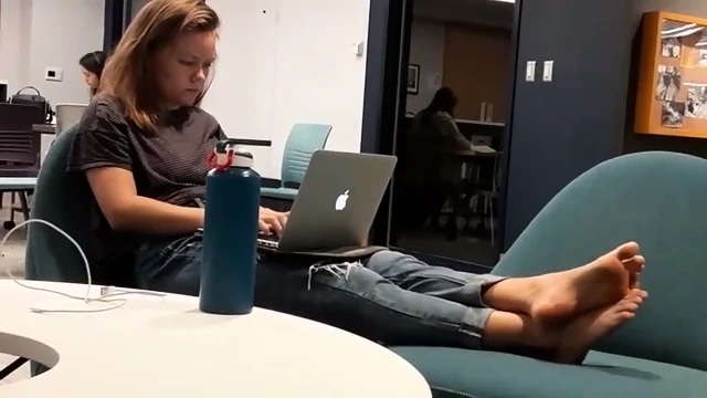 Candid College Girl Soles & Toes