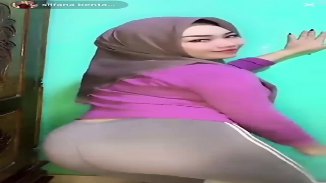 SILVANA JILBAB CANTIK GOYANG TIKTOK