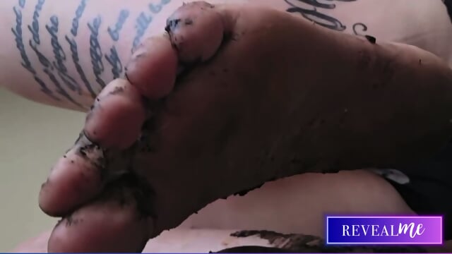 RevealMe ||FOOT FETISH FANTASY: SEXY SOLES & TOE-SUCKING DELIGHT
