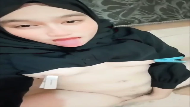 unboxing memek dan toket berhijab FULL NYA DI Https://s.id/bocilsempit