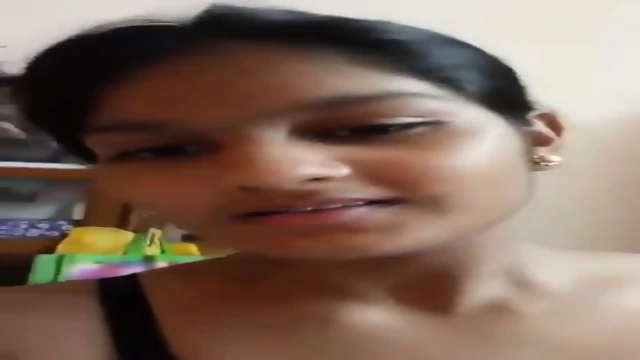 Teen girl Strip and shows her Pussy Close Up