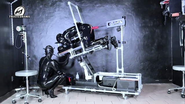 Robot fuck orgasm milker