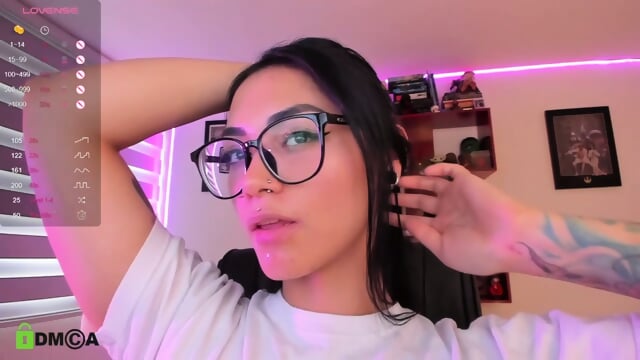 Alice sloppy sucking colombian whore