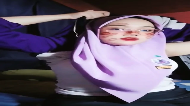 Budak Sekolah Betul Ke Atau Cosplay Je?