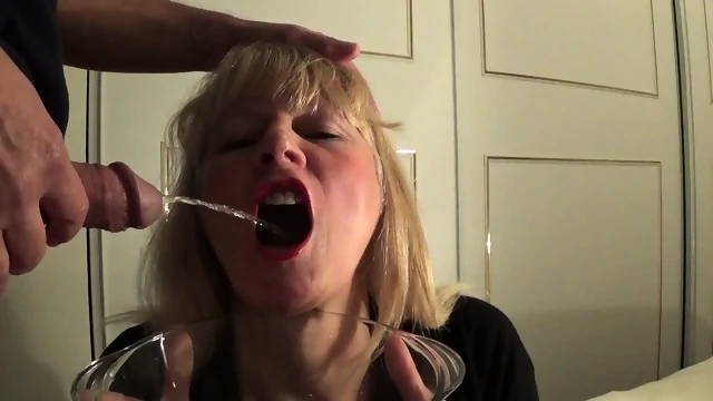 mature blonde piss and cum