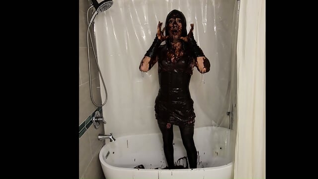 Chocolate and fluff messy sissy crossdresser