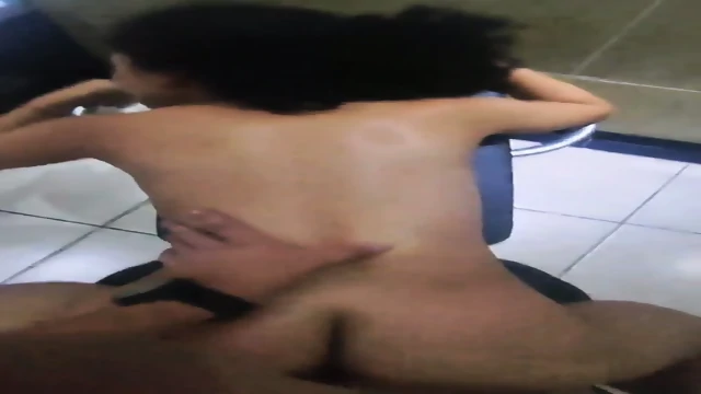 Novinha de quatro e o dotado