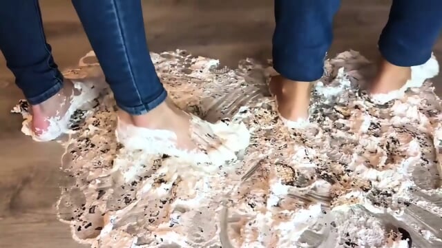 Crush 35 Chocolate Covered Cakes Barefoot