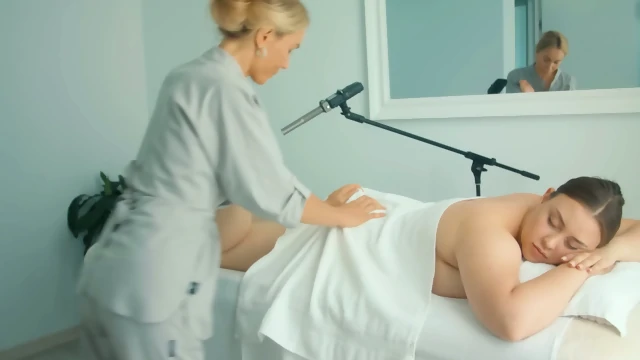 ASMR Foot Relaxing Massage by Victoria to Liza (Eliz Gry)