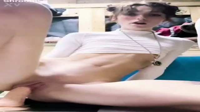 Shrooms Q Solo Masterbation