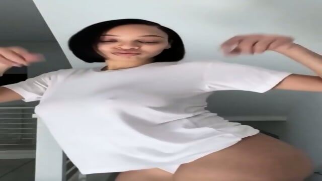 EBONY GIRL BOUNCING TITS 2