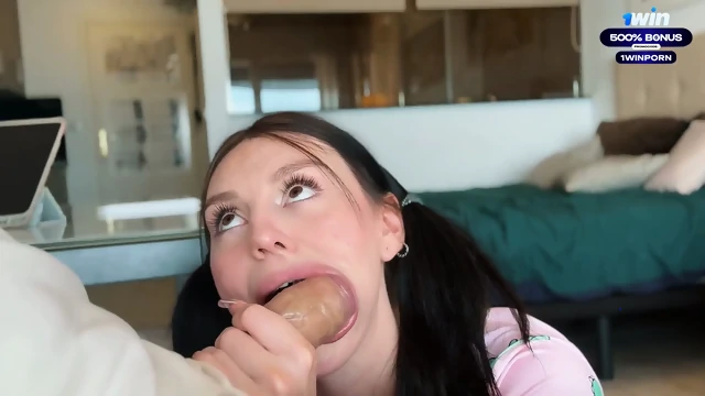 Step Sis In Pijama Dreams For A Extreme Gargle Oral Job - Hottest Sex!!
