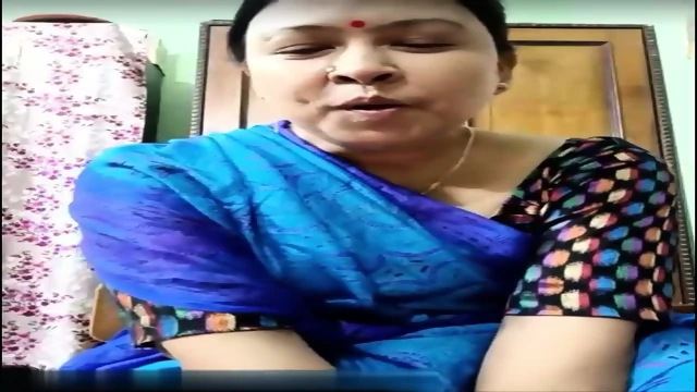 Desi randi pussy and boobs show