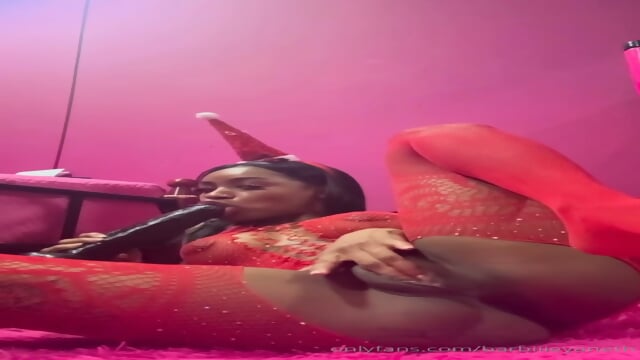 Black ebony vs jugar dildo