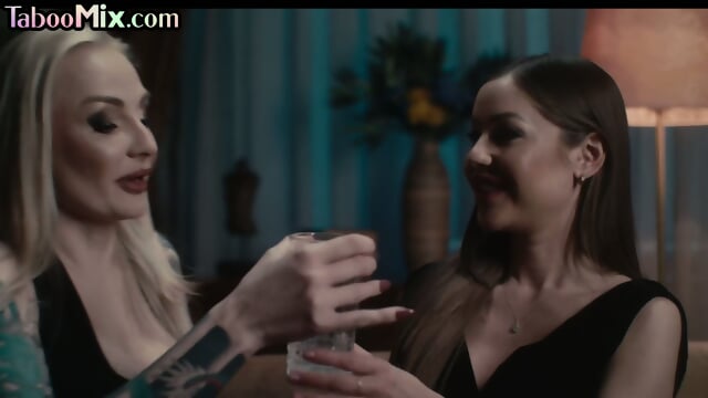 Horny cutie babe facesitting on inked GF