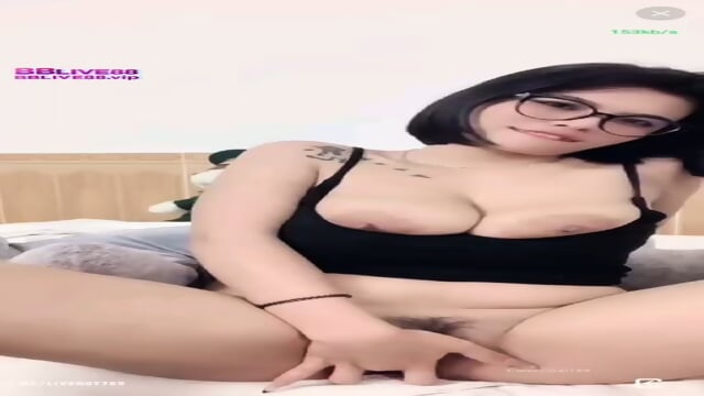 Vietnamese Girl Hamaik