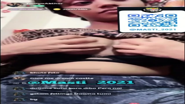 Cute girl show live (telegram channel@ phoneinh and follow private video )