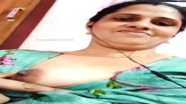 Tamil aunty live masturbation 💯💯