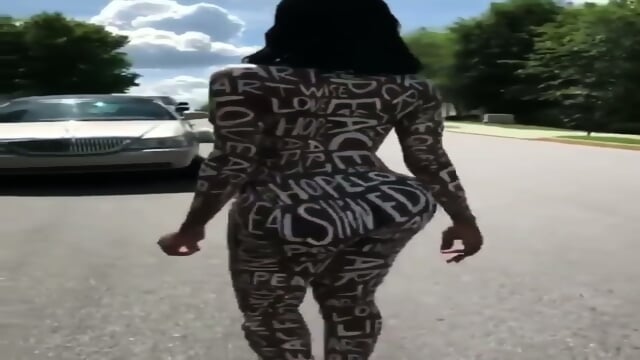 BIG BOOTY EBONY MILF 1