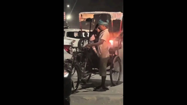 Desi Monika rickshawala