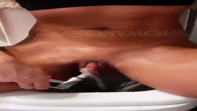 Morena gostosa greluda