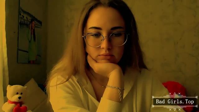 Chubby petite long hair busty webcam babe