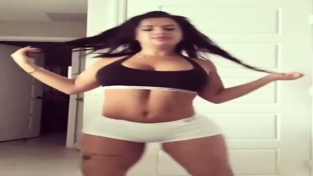 THICK LATINA MILF TWERKING 3