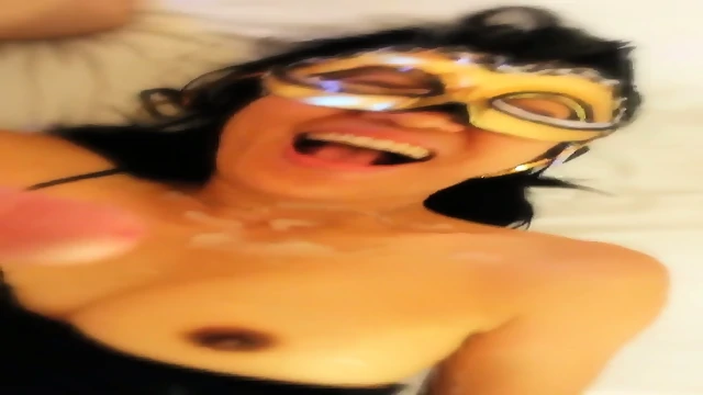 Gadis bertopeng seneng banget jika dah di crot sperma