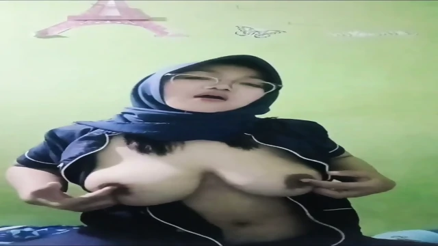 Mamah muda jilbob