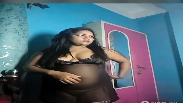 Indian hornypriya696 horny sexy dance