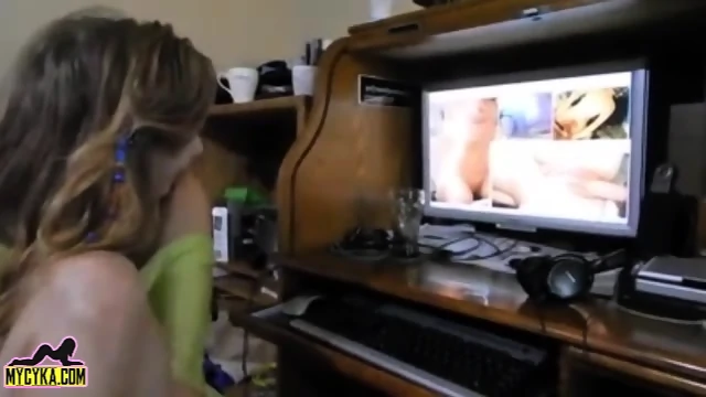 Girlfriend Caught Masturbating | Continue on