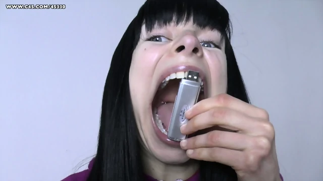 Sharada - Mouth Stretching Object Insertion