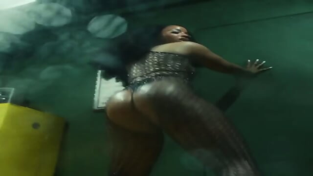 THICK EBONY SINGER 8