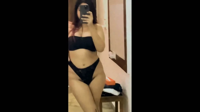 Desi girl boobs recording clips