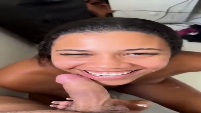 Morena Safada No Boquete E Tomando Porra